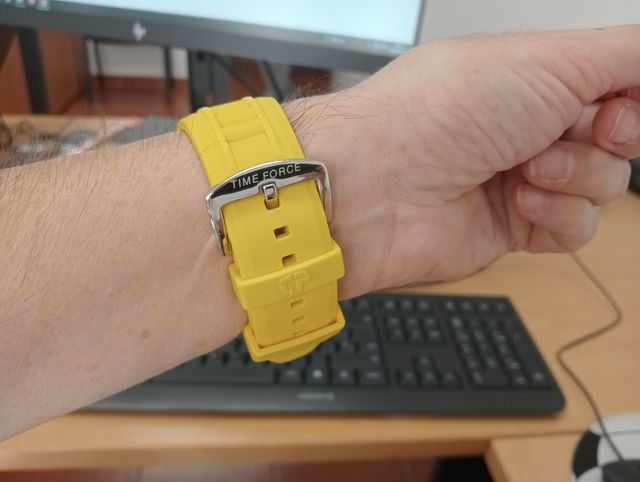 Reloj suizo sumergible TIME FORCE