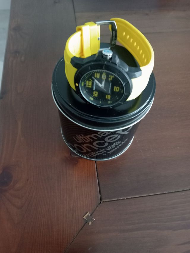 Reloj suizo sumergible TIME FORCE