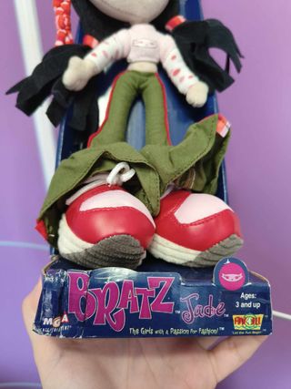 bratz jade peluche barbie mattel disney muñeca ken