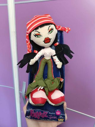 bratz jade peluche barbie mattel disney muñeca ken