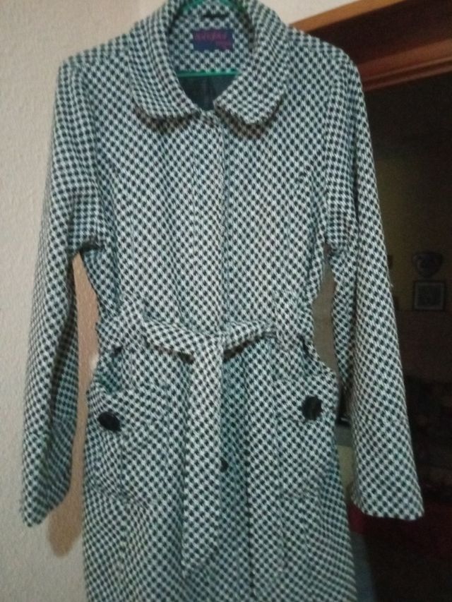 Abrigo de paño sin marca