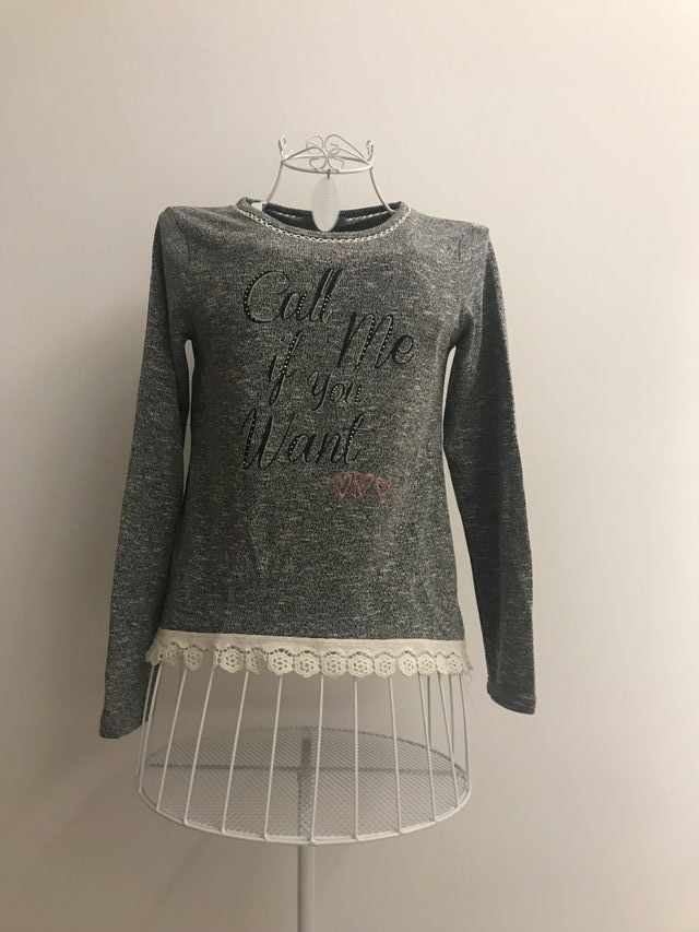 Camiseta gris con encaje talla 14 años