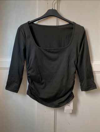 Top básico negro de shein