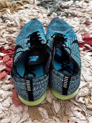 Nike Flyknit Racer Azul Talla 43