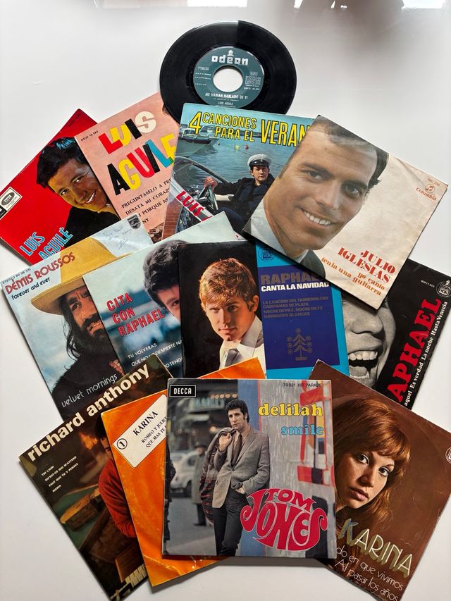 38 dischi singoli in vinile