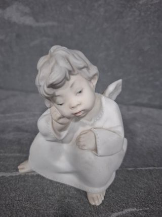 Figura de ángel porcelana