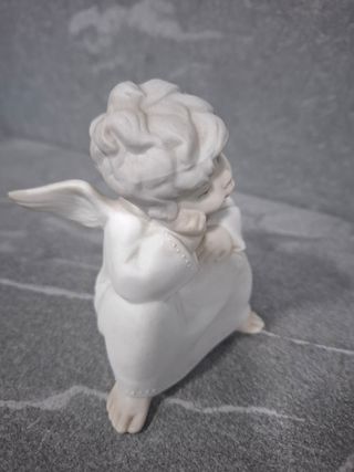 Figura de ángel porcelana
