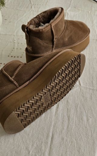 Botas de invierno nuevas. Plataforma de 6 cm.