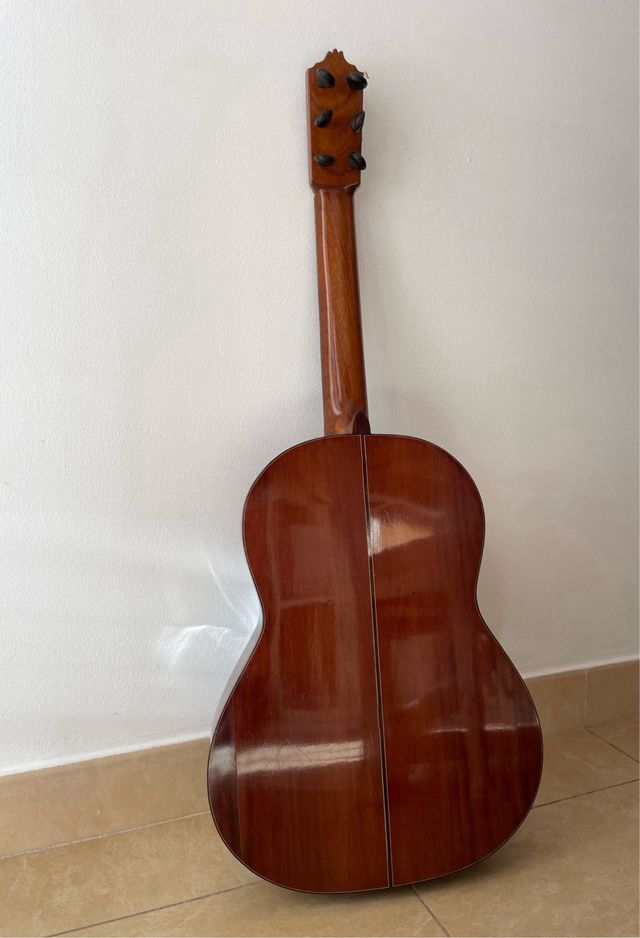 Guitarra flamenca 1977