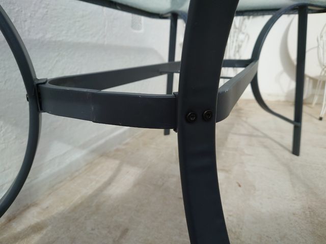 Mesa terraza y jardín