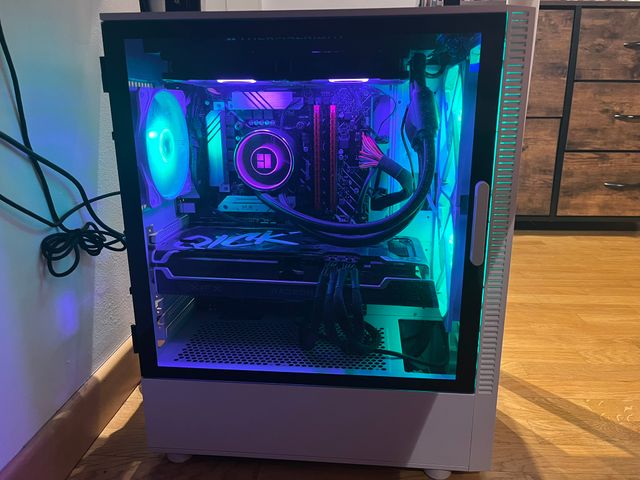 Computer Desktop Gaming ASUS con Intel i5-12400F