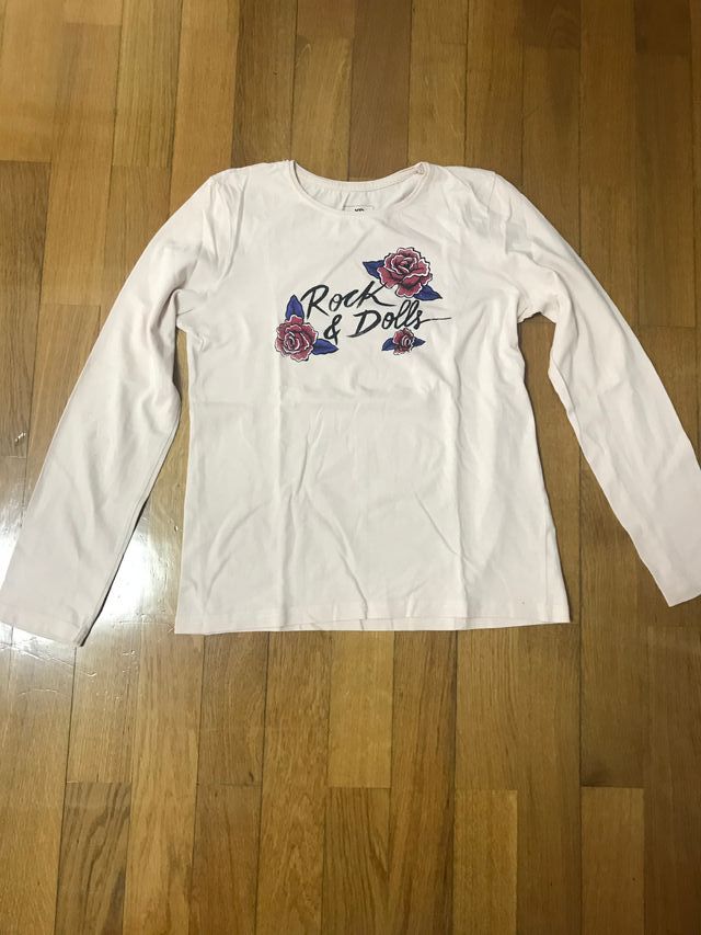 Camiseta rosa claro con flores talla 12-13 años