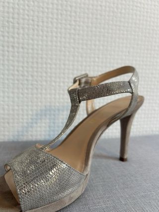 Sandalías tacón Unisa