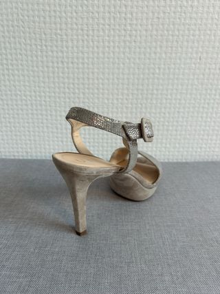 Sandalías tacón Unisa