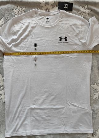 T-shirt under armour
