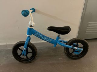 Bicicleta de niño sin pedales