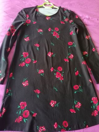 Vestido negro de flores Mango S