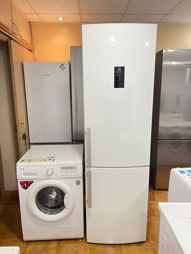 Pack, combo, nevera y lavadora 200×60 7KG6