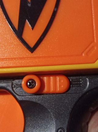 Nerf eléctrica N-STRIKE Barricade Rv-10