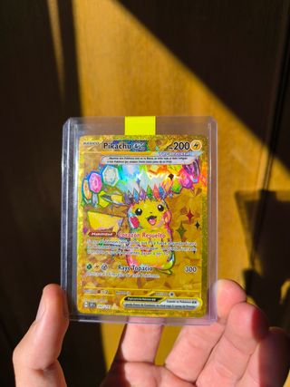 Pikachu dorado Chispas Fulgurantes