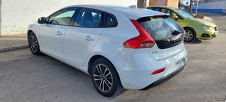 Volvo V40 2017