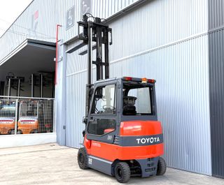 TORO TORITO ELEVADOR ELECTRICO OCASIÓN 3000 KG