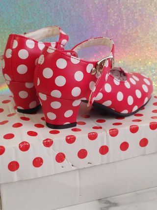 Zapatos de nlña de flamenco