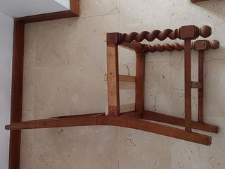 antiguo silla castellano de caoba tallada