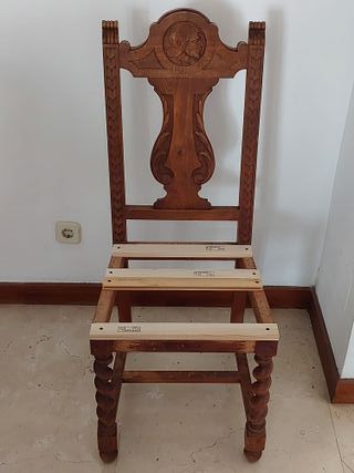 antiguo silla castellano de caoba tallada