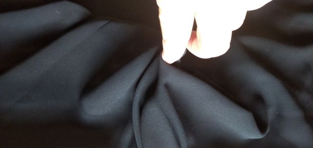 Retal tela crepe confección en negro