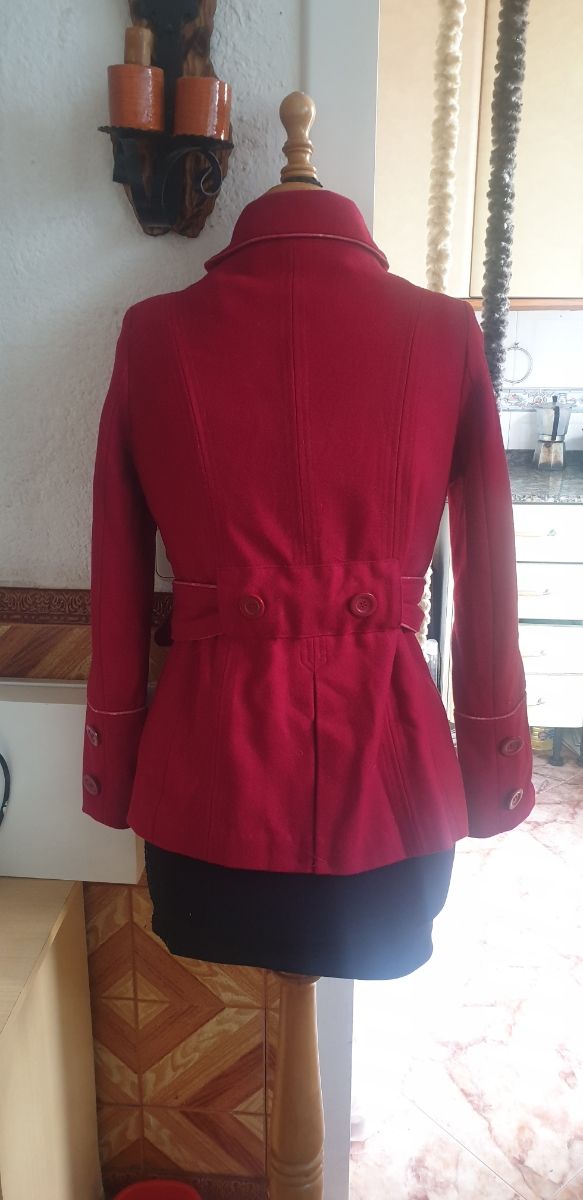 Chaqueta roja de paño