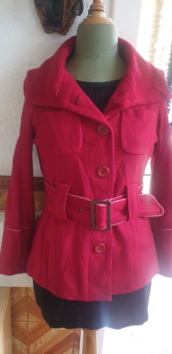 Chaqueta roja de paño
