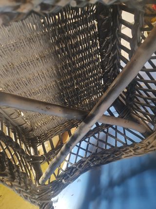 sillón de mimbre