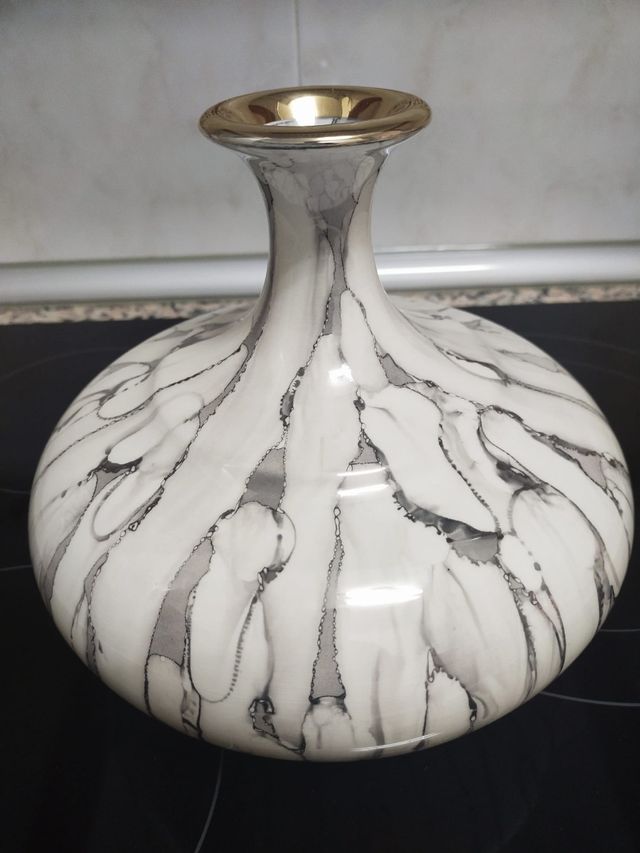 Jarrón de porcelana