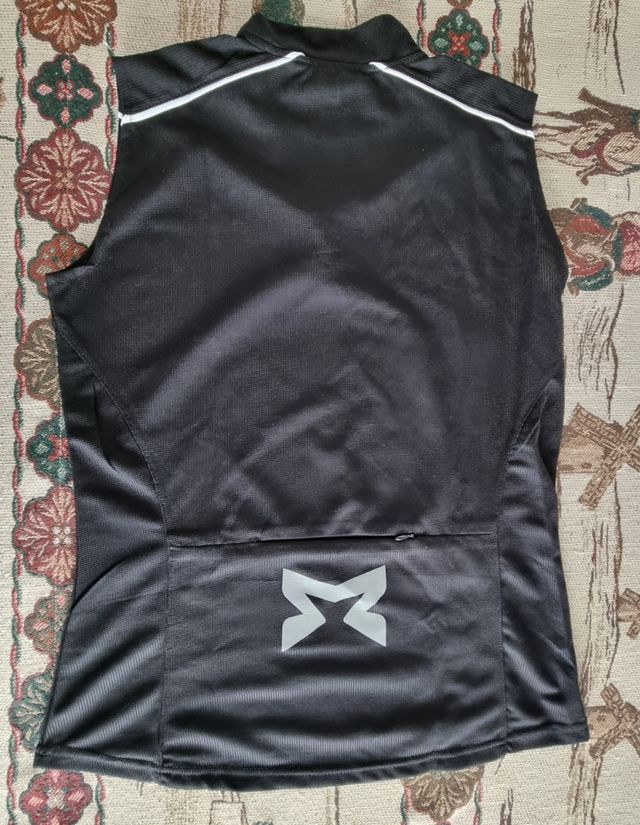 Maillot ciclismo de chica.