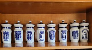Coleccion albarelos Sargadelos escudos 