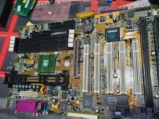7 placas base pentium 3 para reparar