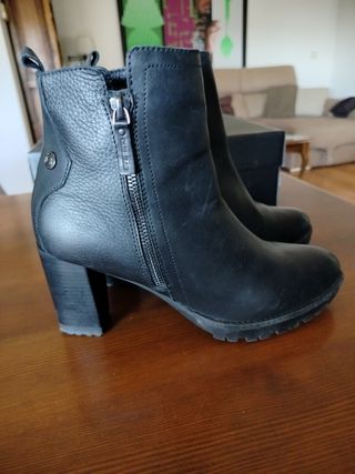 Botines negros tacon
