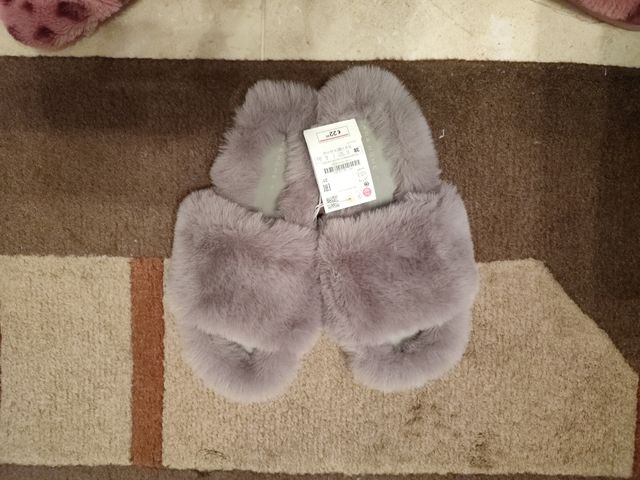 Zapatillas Pelo Casa de Zara