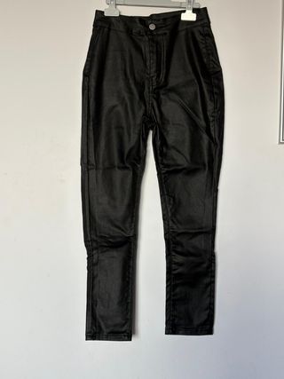 Pantalón cuero