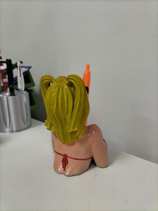 Porta penna design pinup bikini desktop