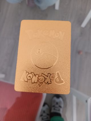 Cartas Pokémon doradas