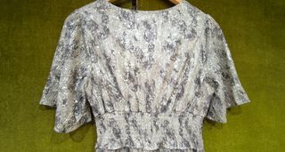 Vestido largo estilo boho chic metalizado