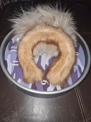 Cerchietto per capelli .