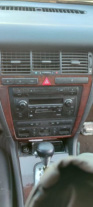 AUDI A8 2.5 TDI 1999