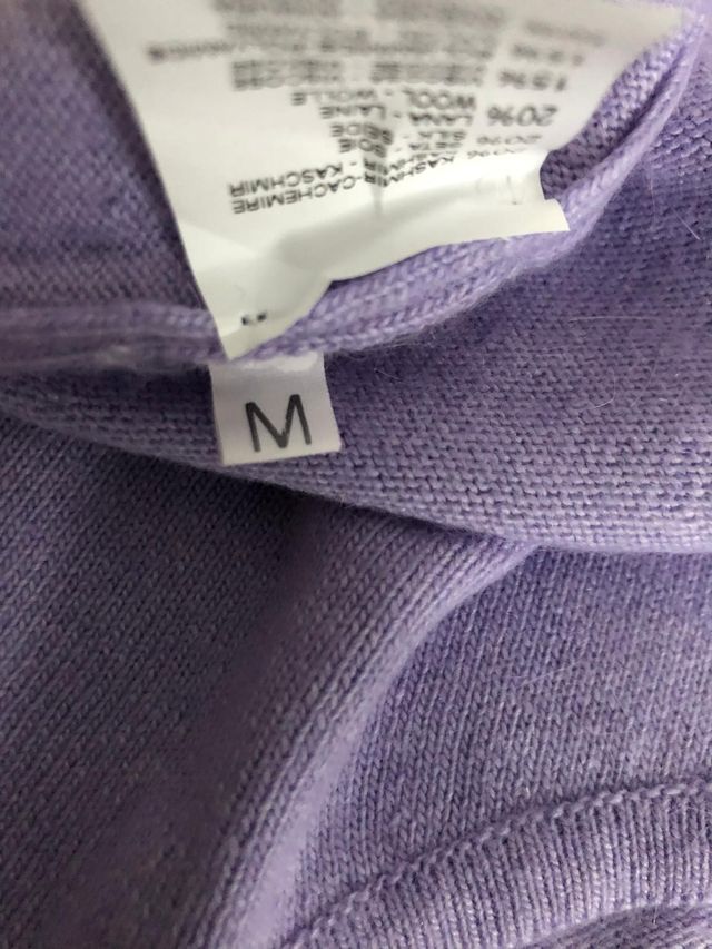 Cardigan a portafoglio con canottiera lilla