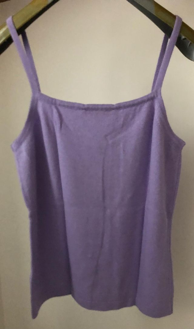 Cardigan a portafoglio con canottiera lilla