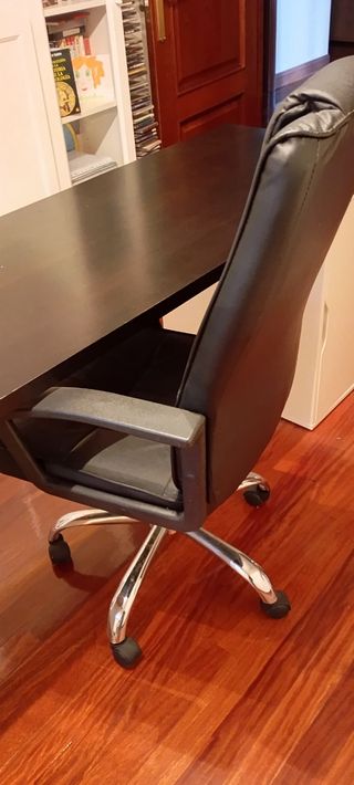 Mesa y silla oficina 