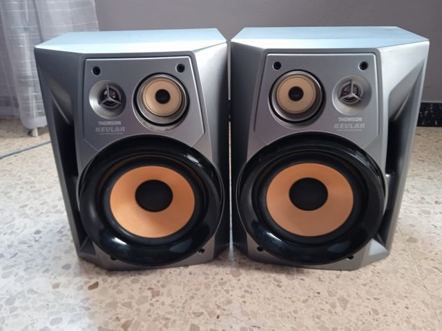 Altavoces "Thomson" Kevlar Woofer. Mo: A280, 30W