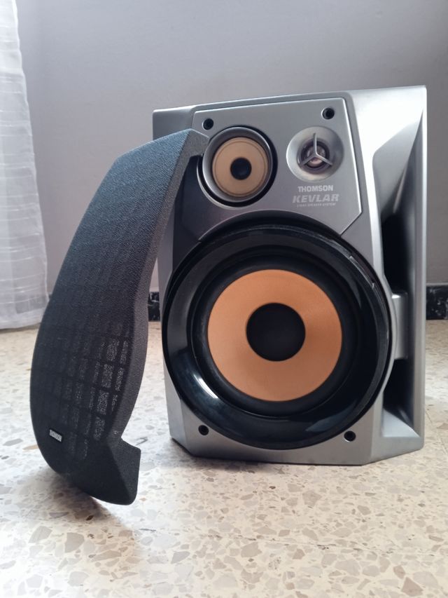 Altavoces "Thomson" Kevlar Woofer. Mo: A280, 30W